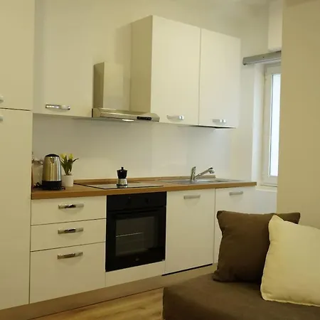 Sonnino - At Your Place Apartment